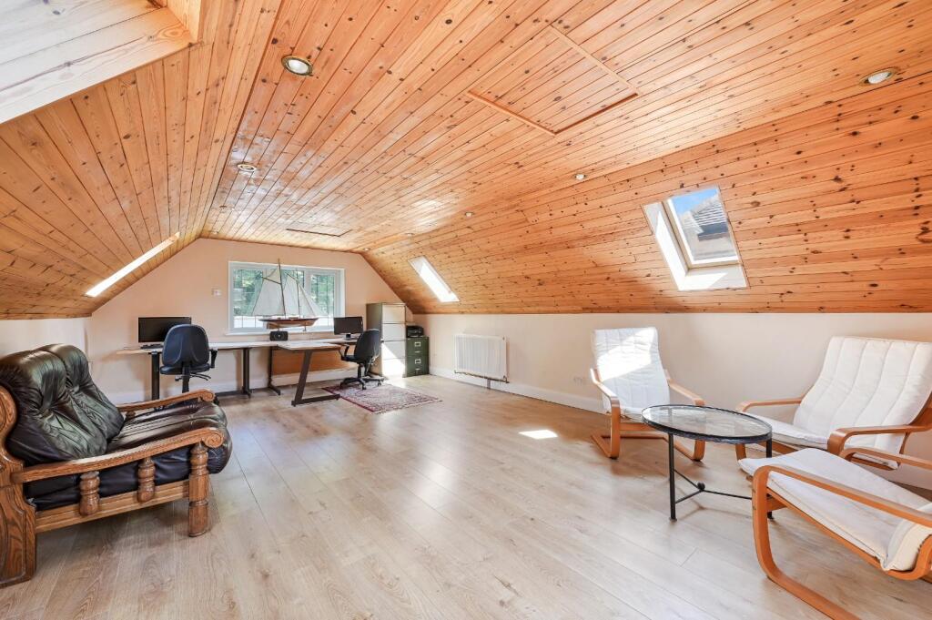 TADORNE ROAD (25).jpg