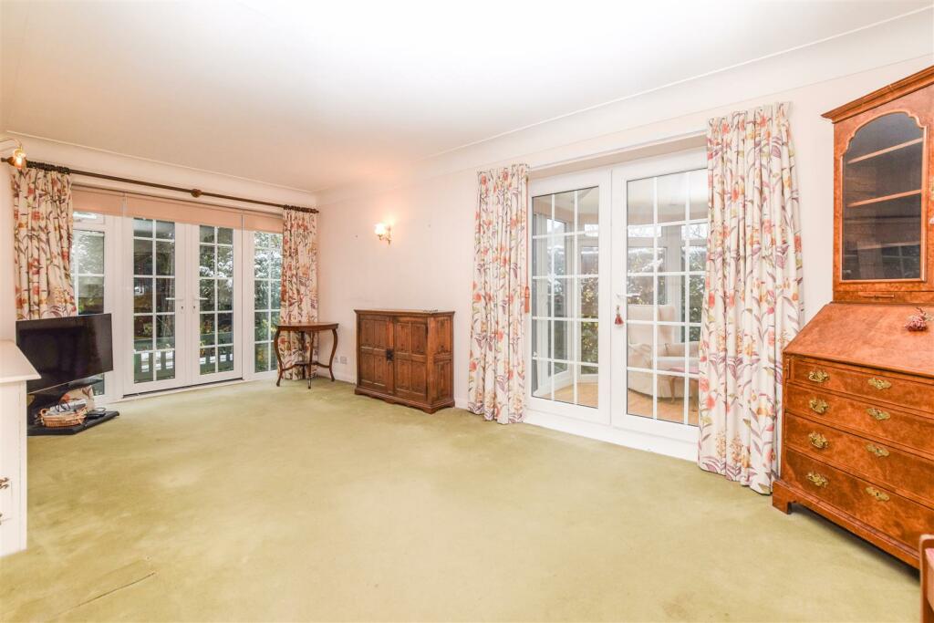 Constables - 15 Old Farm-21.jpg