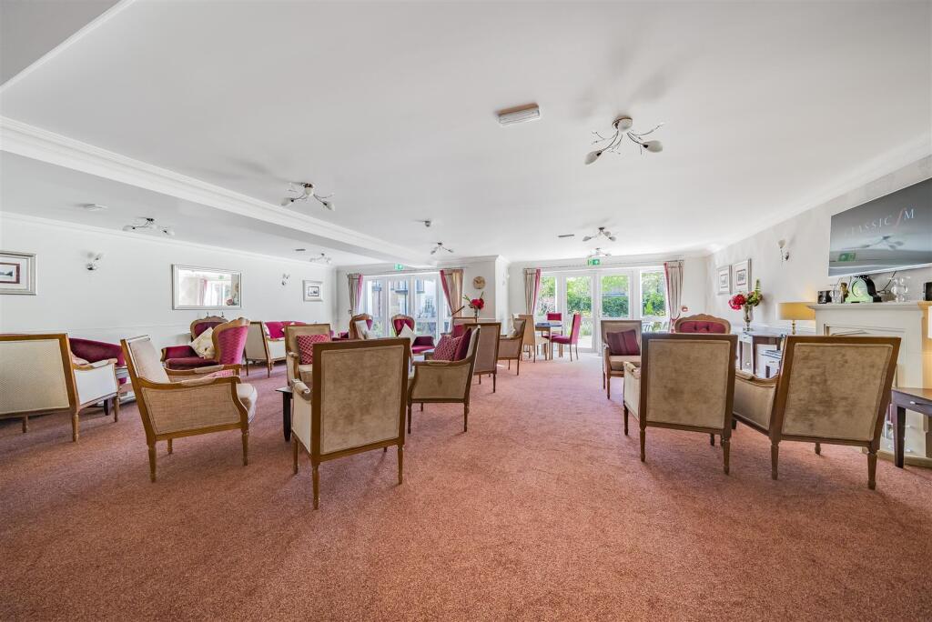 Owners Lounge.jpg