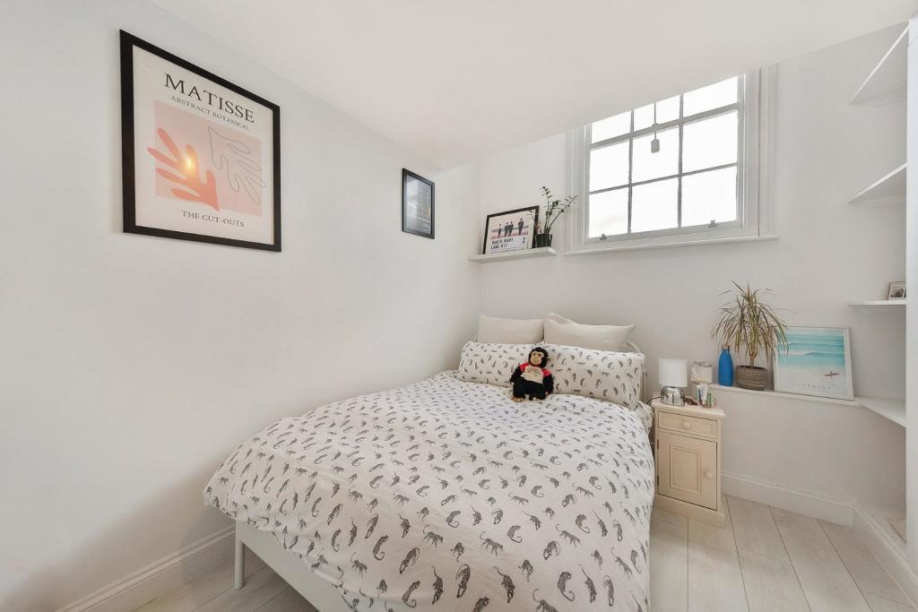 Bedroom (4).jpg