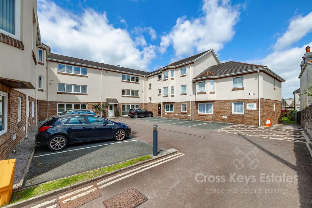 Parking/Communal Garden