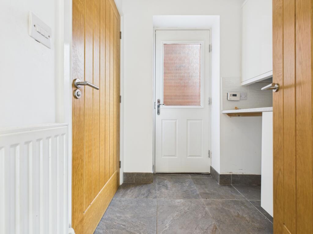 CAM03729G0-PR0114-STILL002