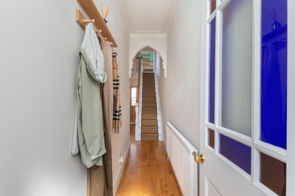 7H7AVP - Hallway B.jpg