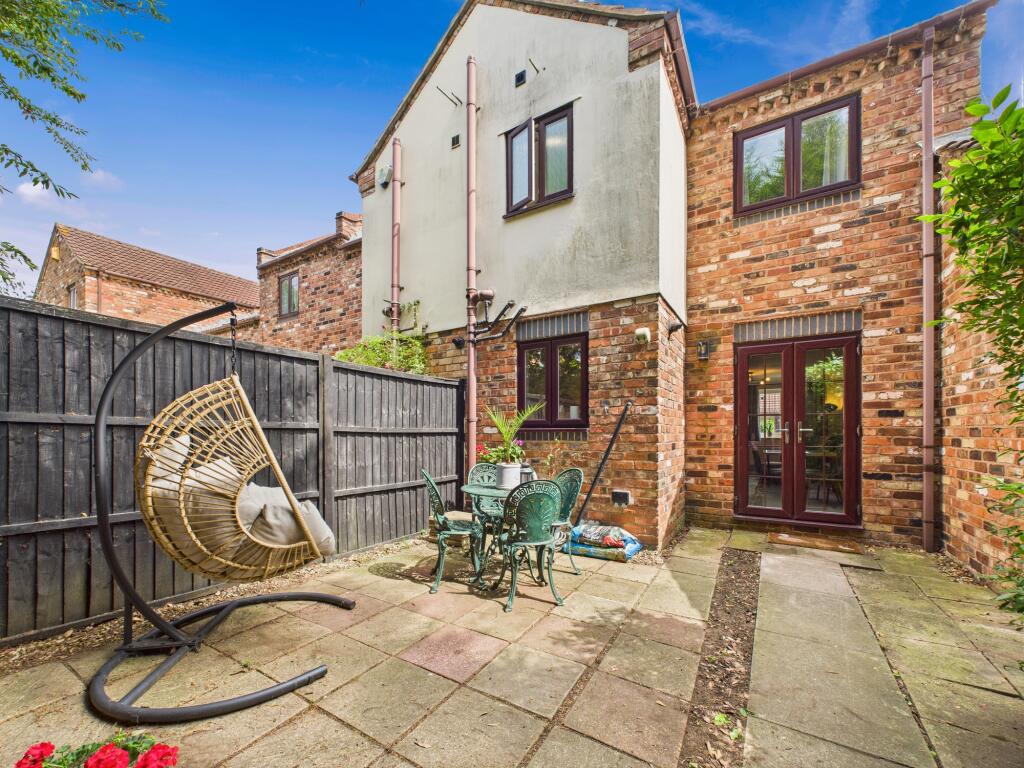 CAM05508G0-PR0060-STILL021