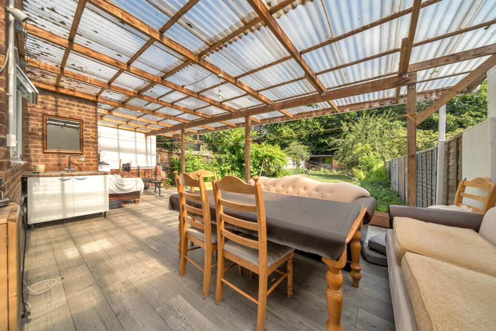 1315548-15-685bcd...