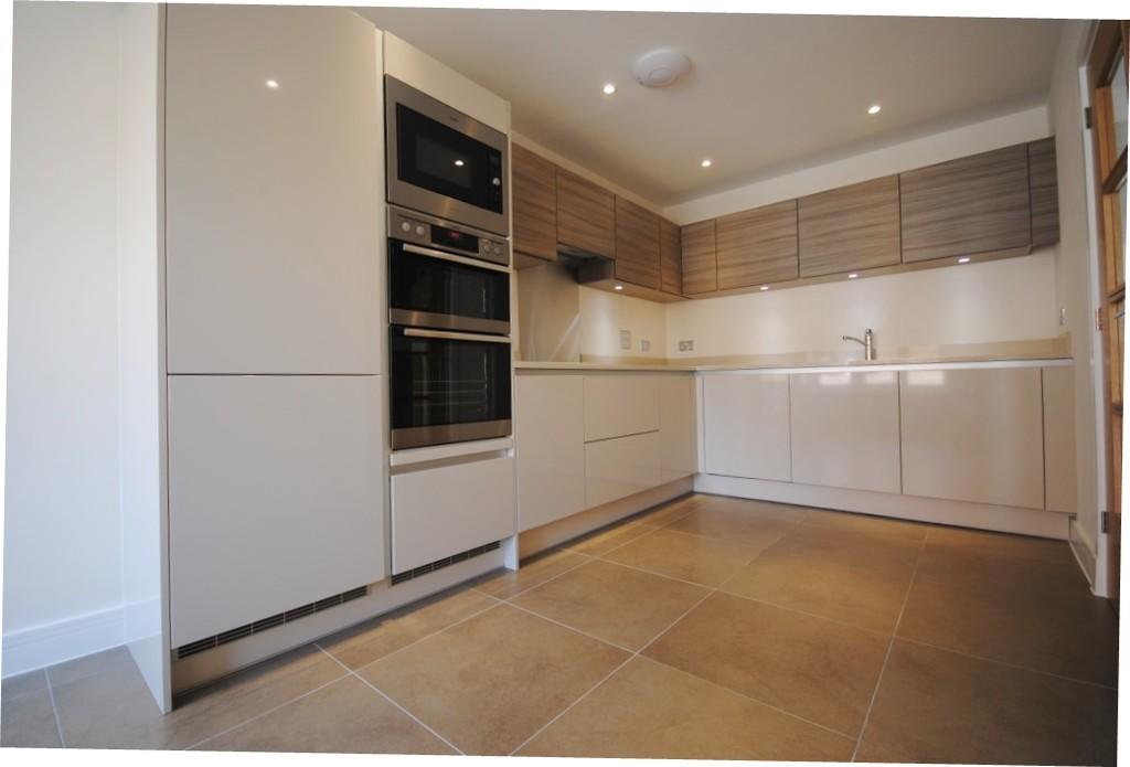 Kitchen (2)