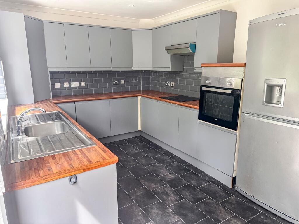 Stylish and Practical Kitchen