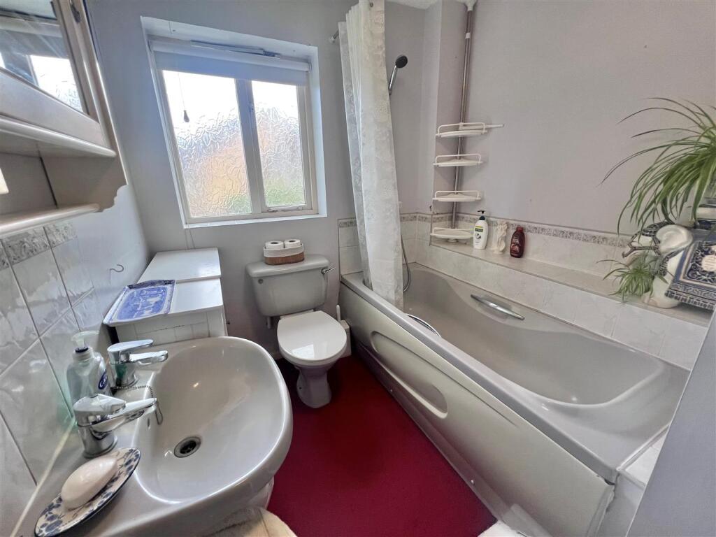 Bathroom.jpg