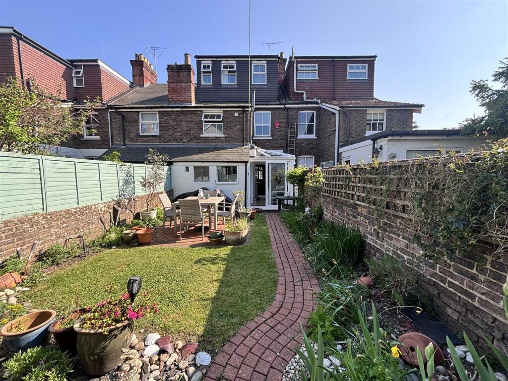 Rushams Garden rear.jpg