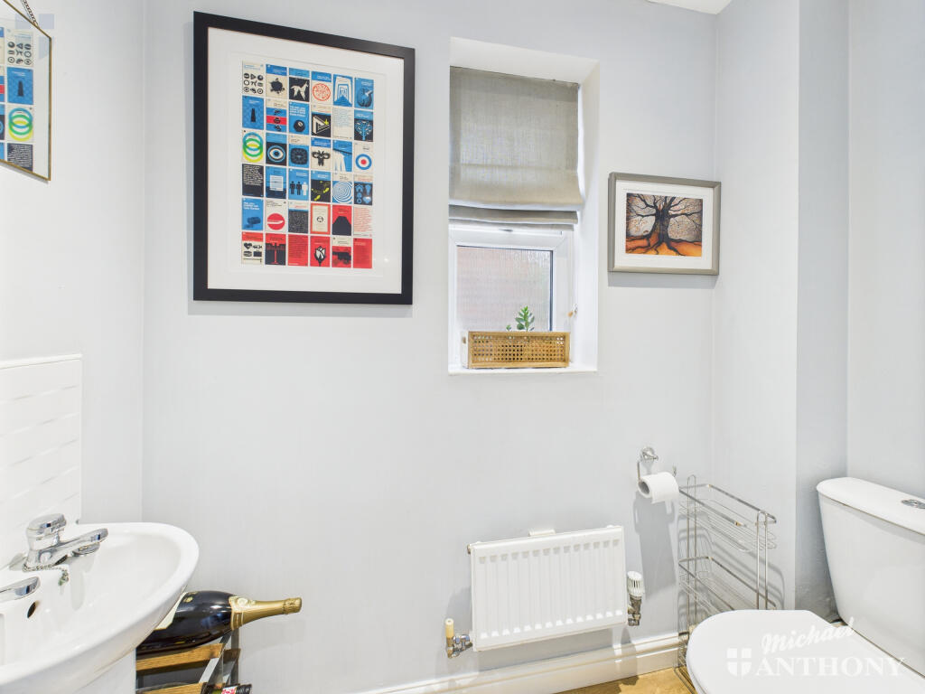 CAM03852G0-PR0392-STILL007