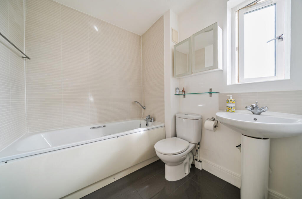 1348538-16-68b806...