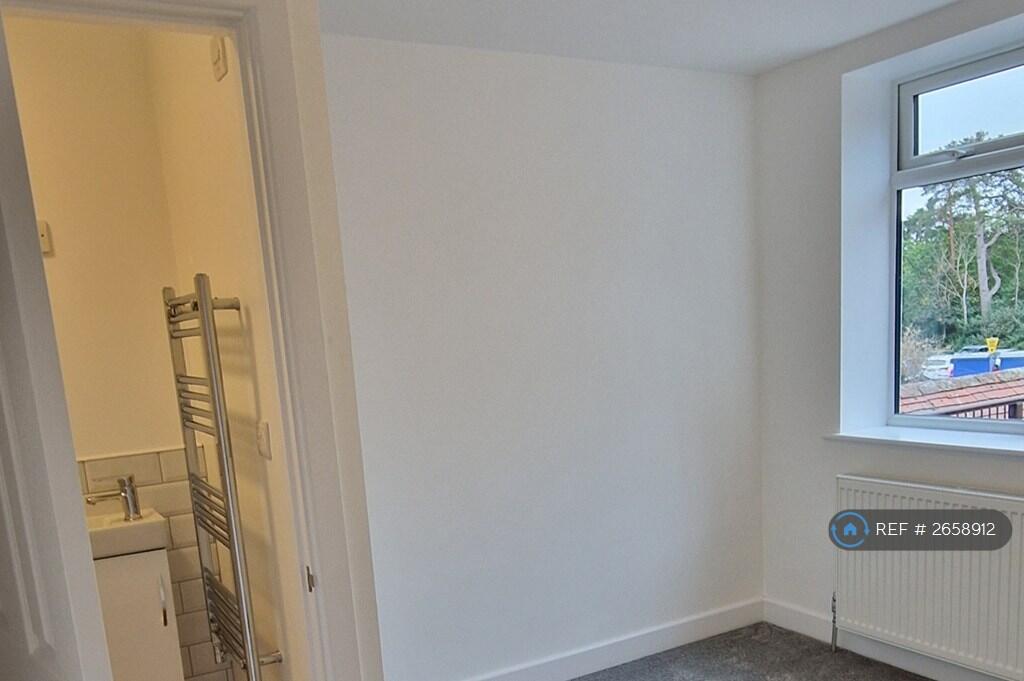 Bedroom With Ensuite Shower Room 
