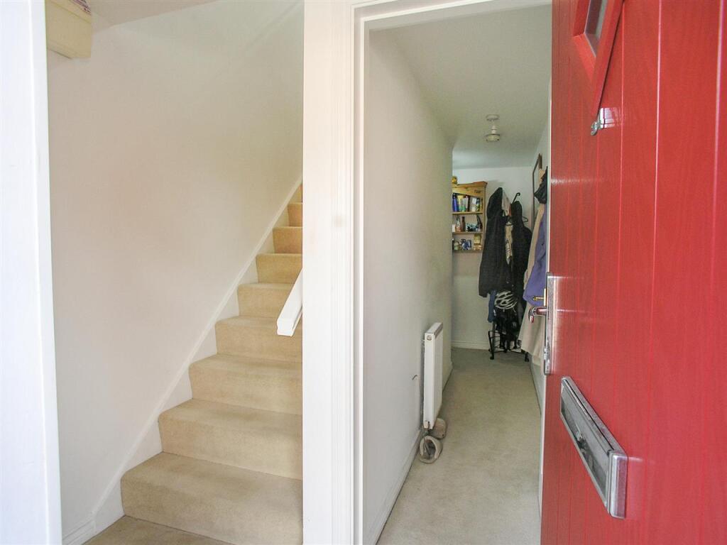 Boot / Cloak Room