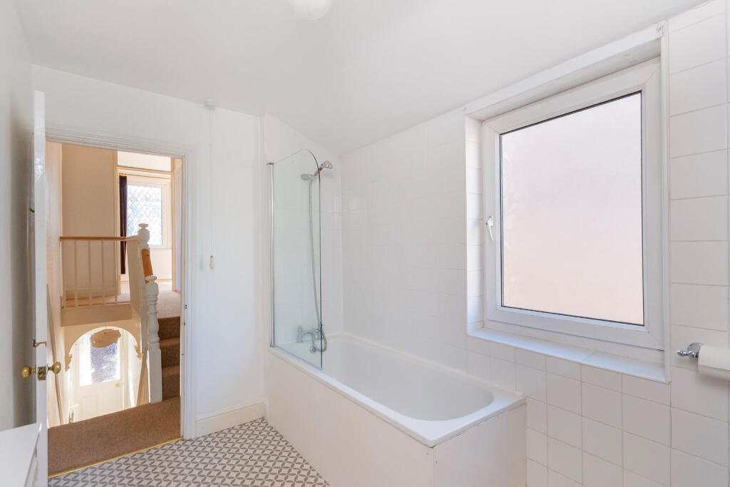 6S1CTN- Bathroom A.jpg