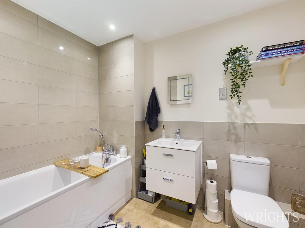 CAM00624P1-PR0205...