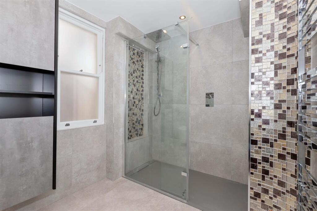 Adelaide Crescent_11.jpg