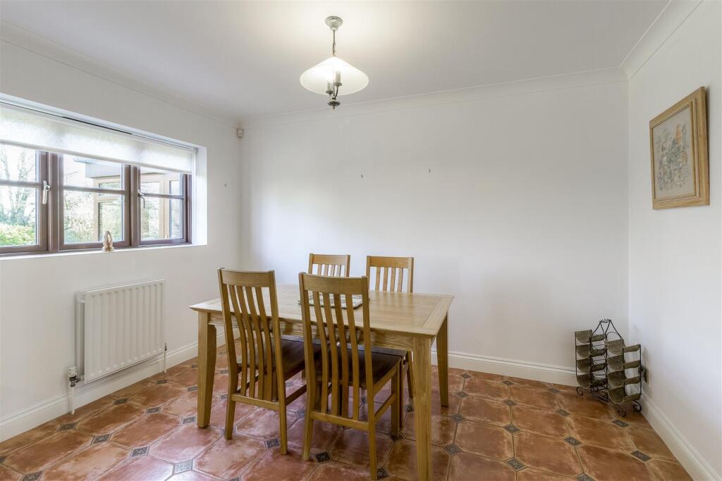 Kitchen/Breakfast Room