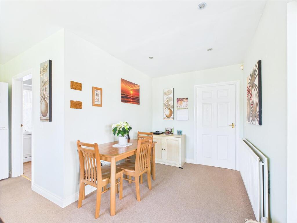 Kitchen/Dining room