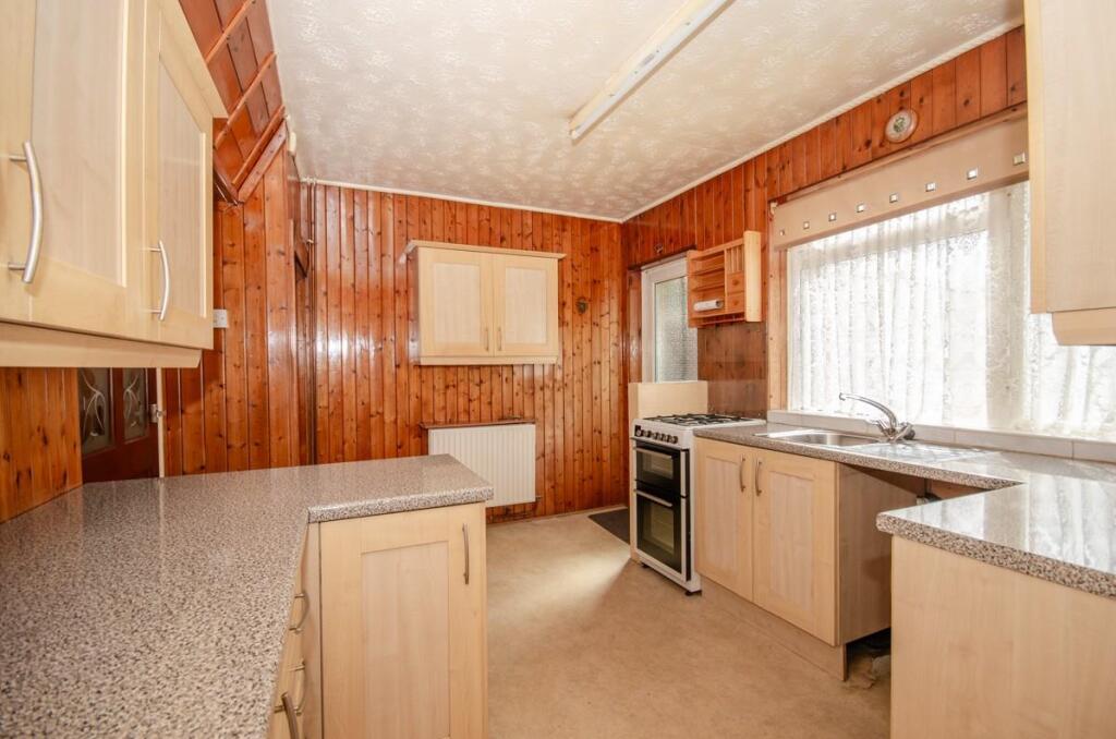 Kitchen pic 3.jpg