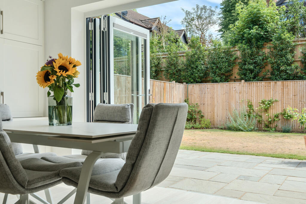 1315316-12-6863e7...