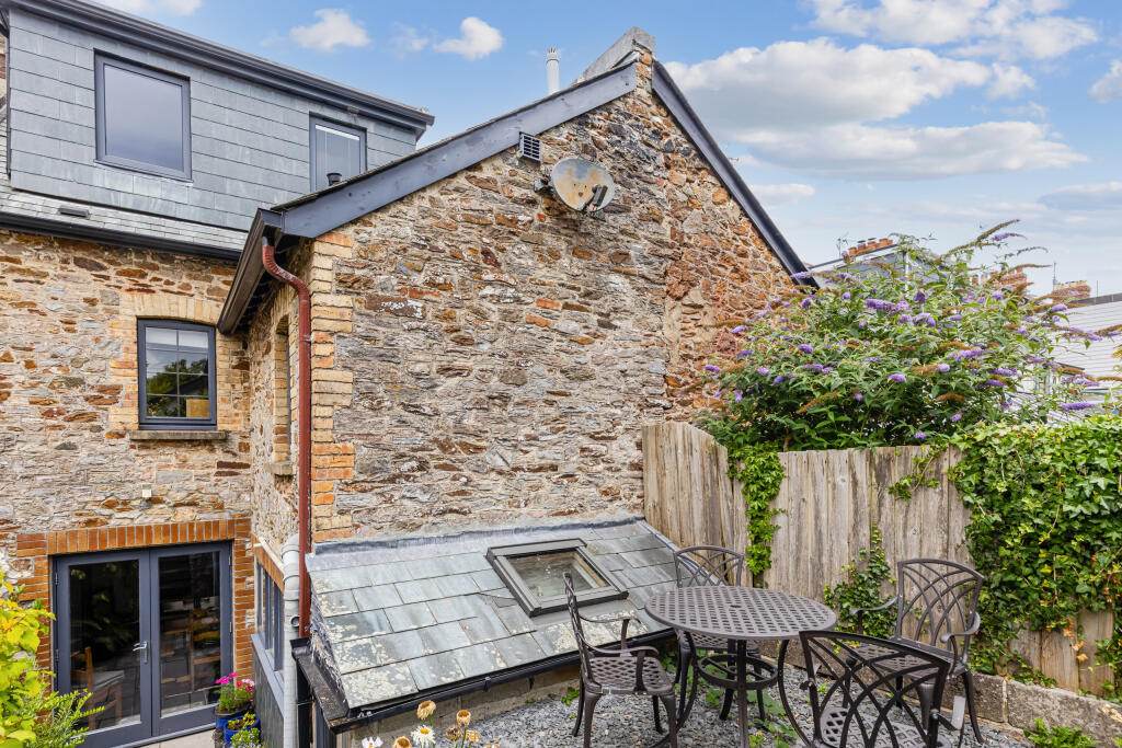 A04 - 3 Somerset Place, Totnes - 250728