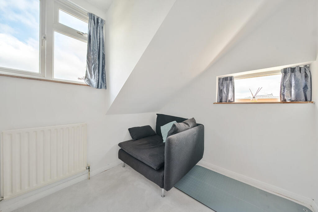 1298515-3-6849756...