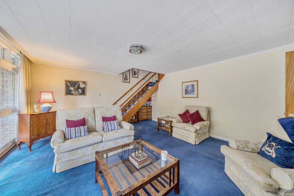 1371998-4-68f8f87...