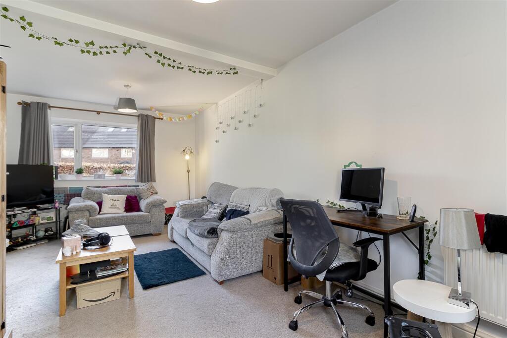 Lounge - C.jpg