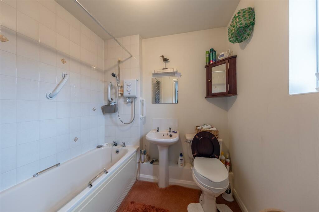 17 Rathbone Park-011.jpg