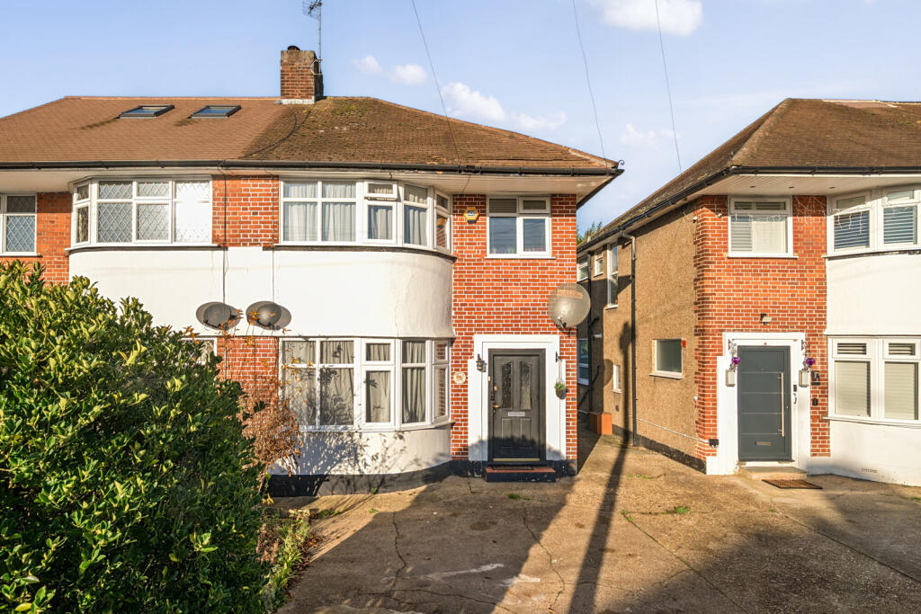 1383650-3-693d4b6...