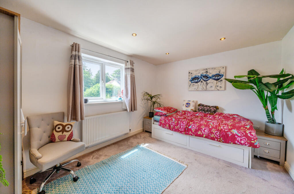 1315831-5-686bd1a...