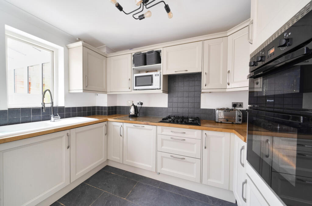 5-6821b4aa0a37f-1...