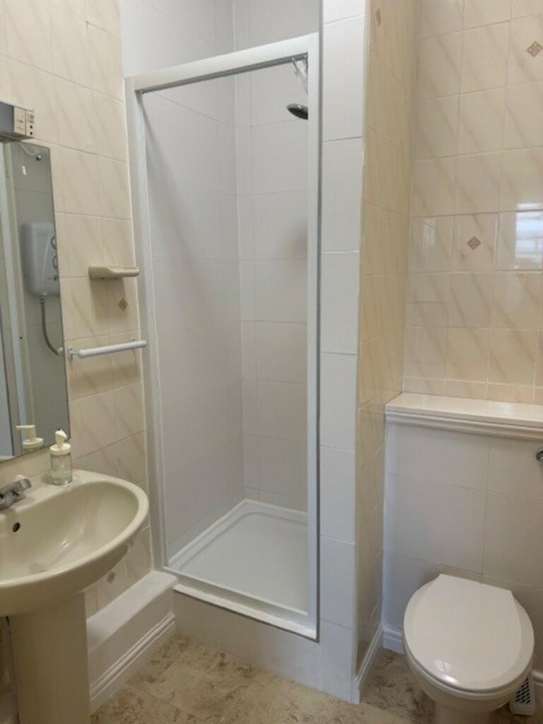 En-Suite Shower R...