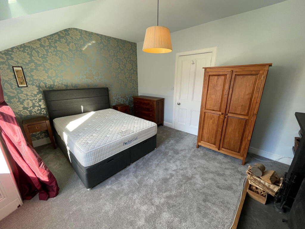 Bed 2 Henderson 