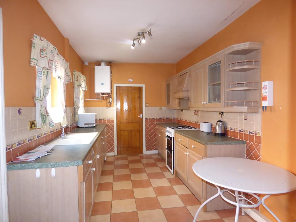 kitchen (2)