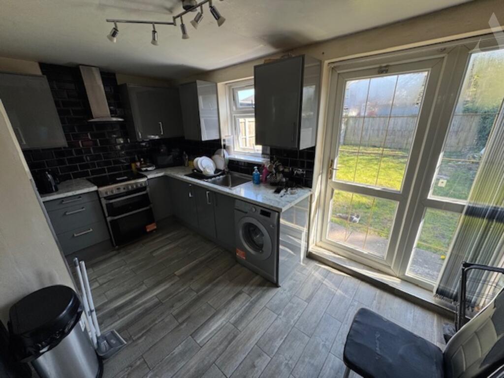 91 Harts Road Kitchen