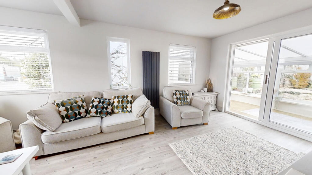 Park-Estate-Road-Portland-Dorset-UK-10092025_13230