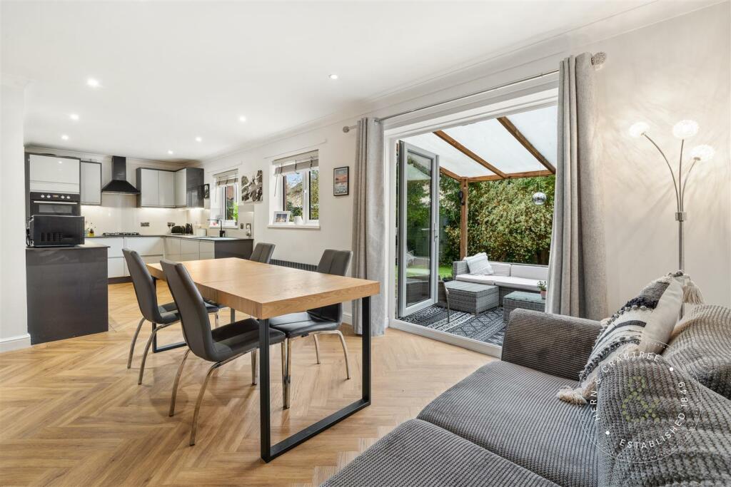 Acorn Grove, Pontprennau, Hern Crabtree (12).jpg