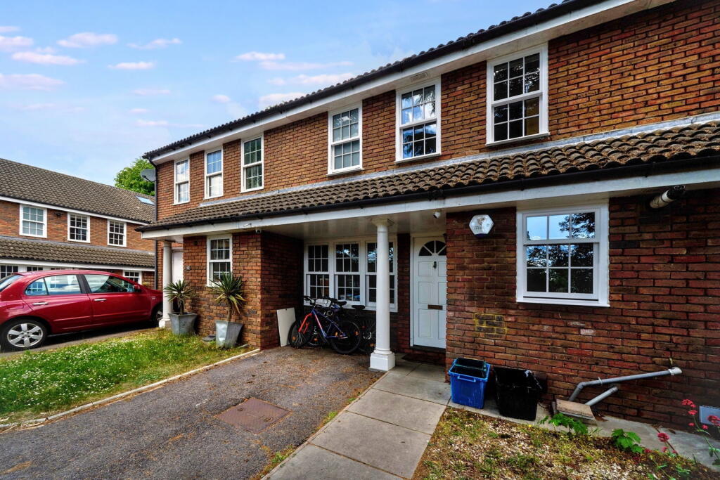 Spring Grove, Hampton, TW12 2DP