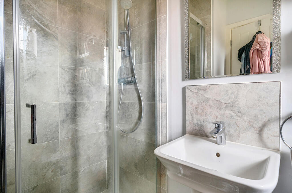 1387059-12-6936af...