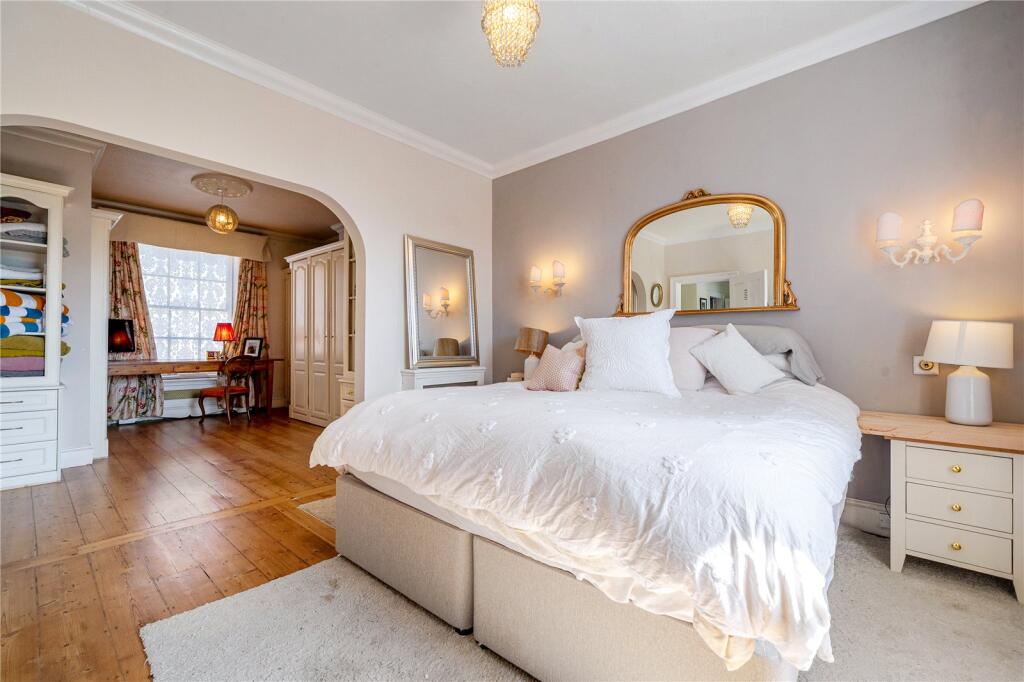 Master Bed Suite