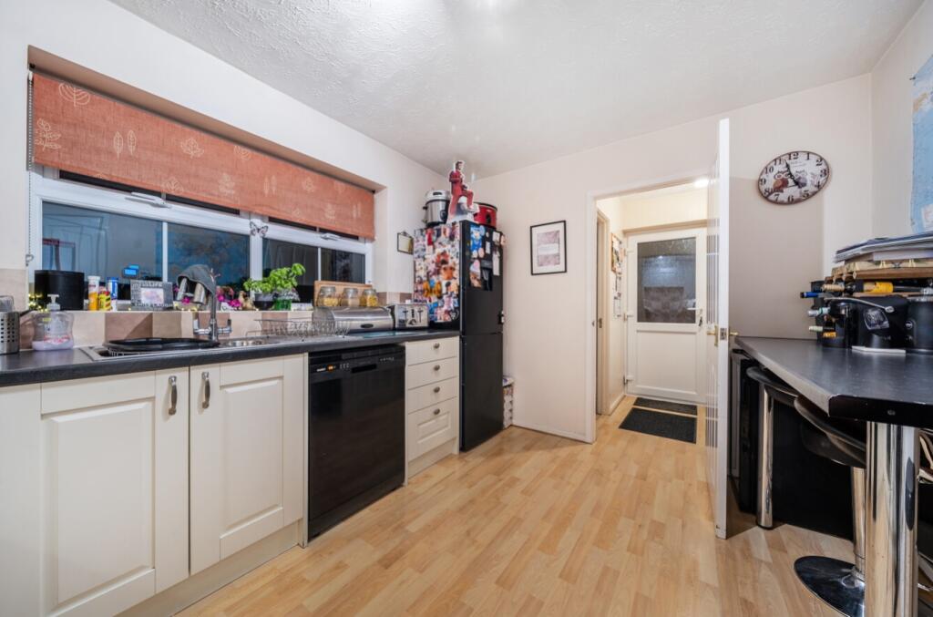 1388050-3-693b3176c2ba3-ARW