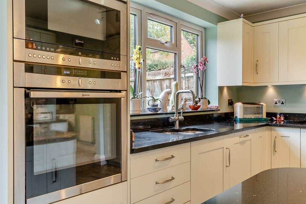 8626237-interior07.jpg