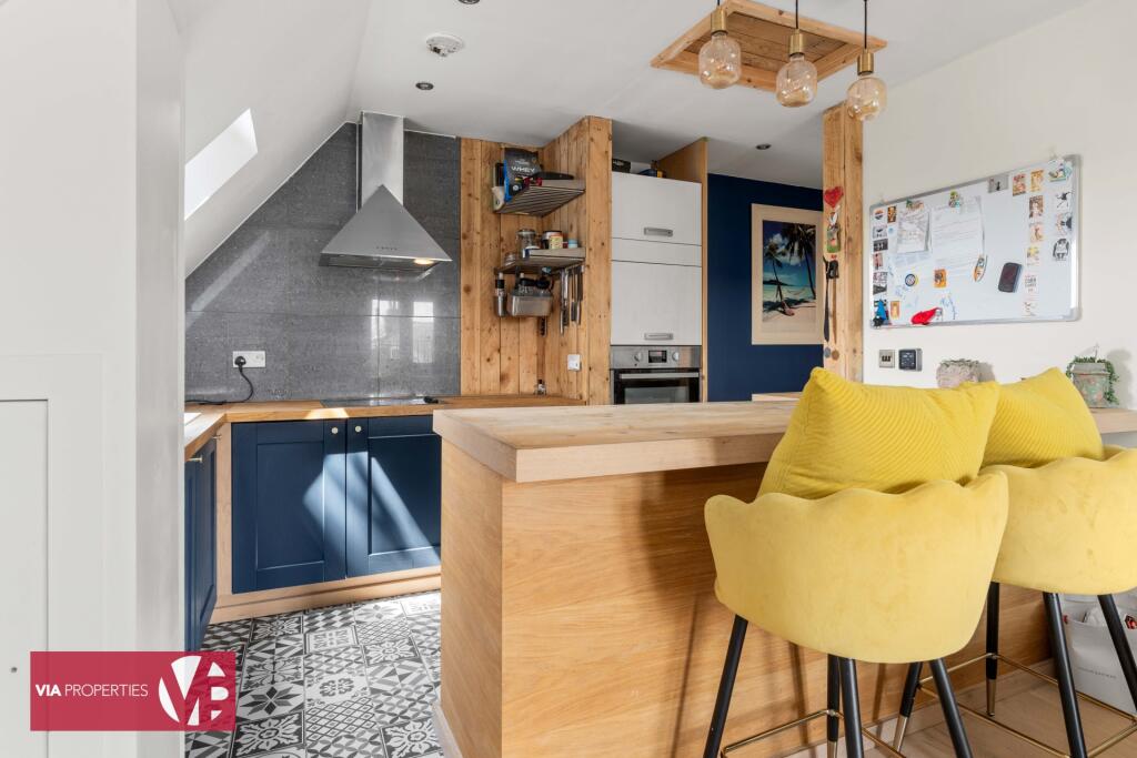 10 Portland Court Brocket Road Hoddesdon via properties estate l