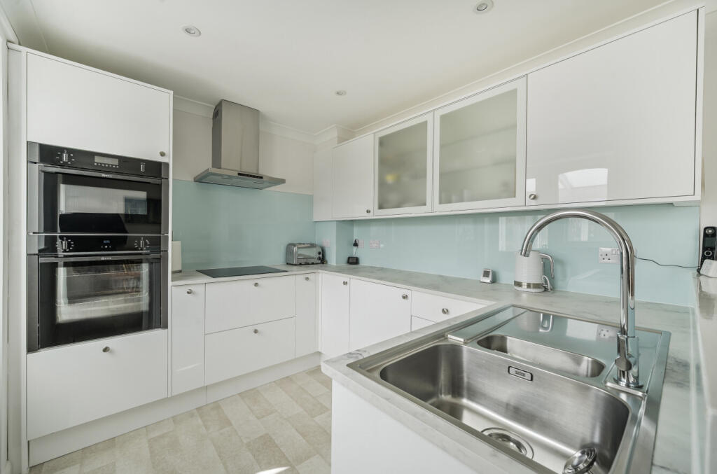 1353872-21-68c818...