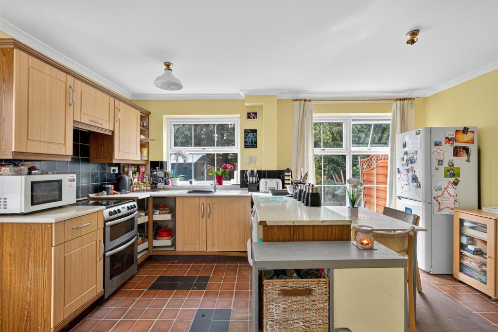 Kitchen / Dining Room