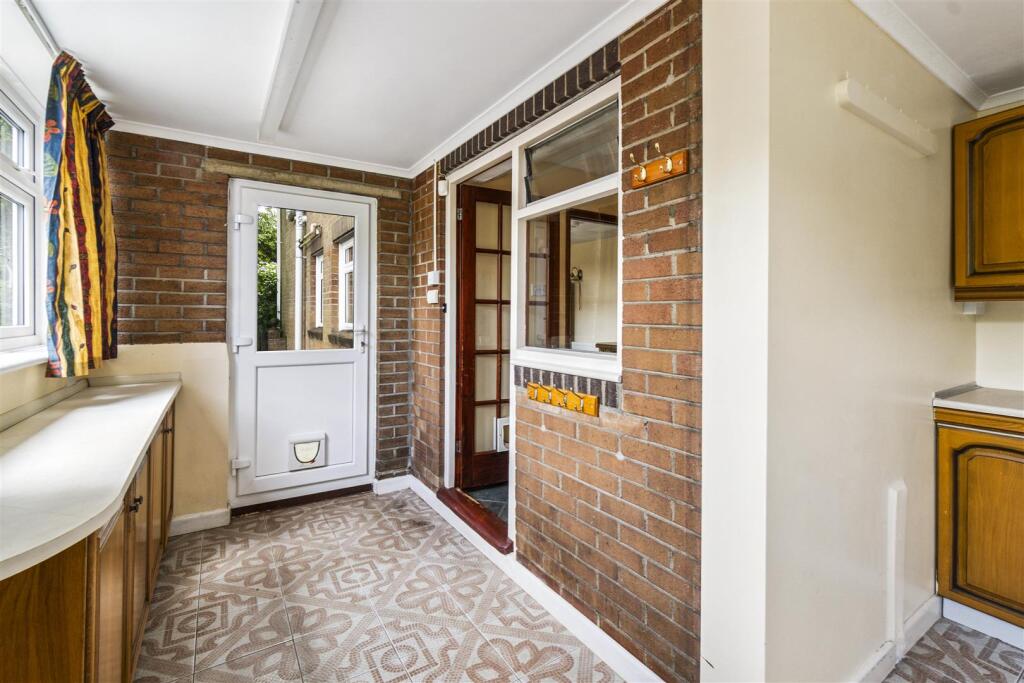 2nd Utility Room