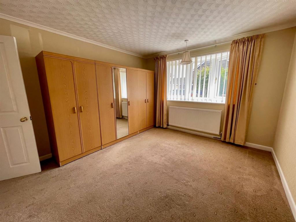 61 Peter's Avenue Bedroom 1.jpg