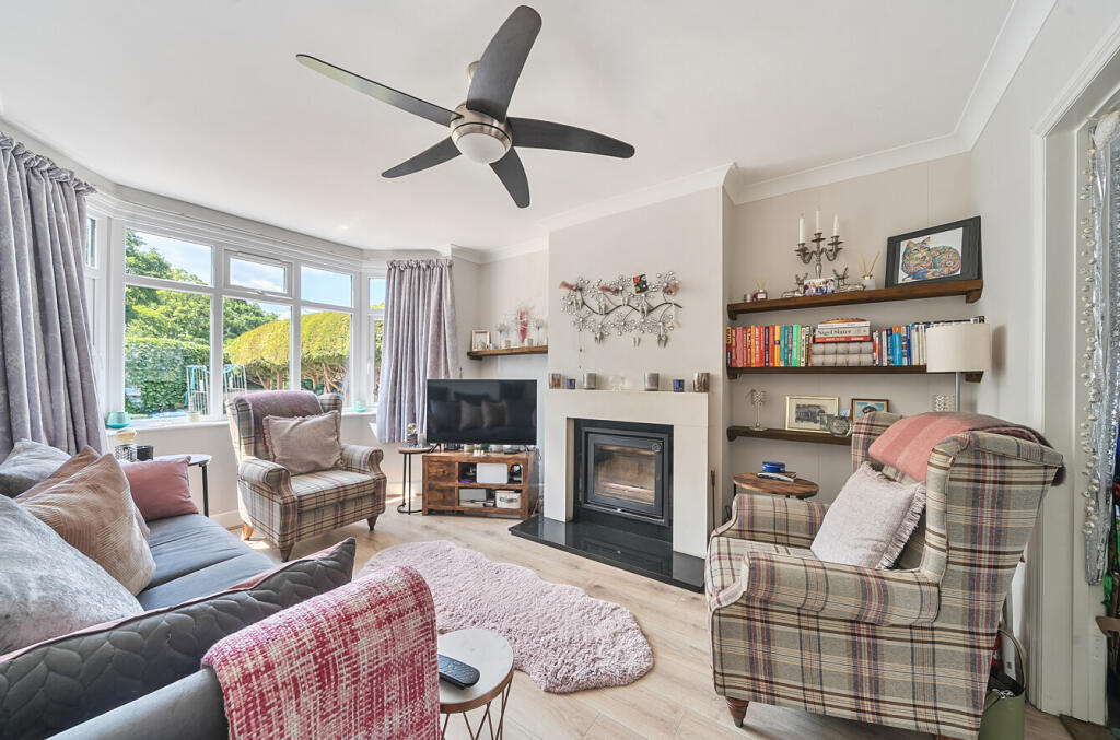 1303094-21-683d91...