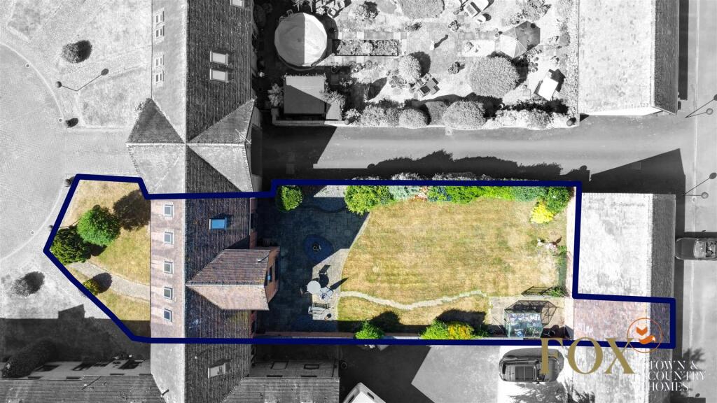 9 Holt Castle Barns (2).jpg